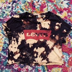 Small Levi’s bleached dyed cut crop
